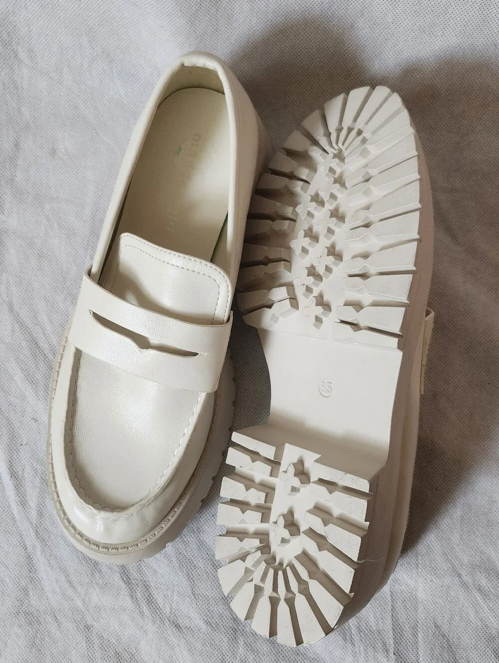 Madden GirlWomen's Millie Lug-Sole Tailored Loafers Sz8.5